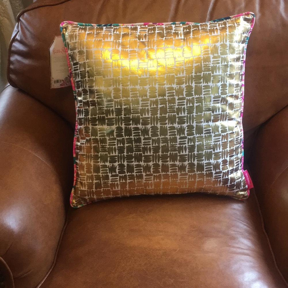 NWT Lilly Pulitzer square decorative pillow - Picture 2 of 9